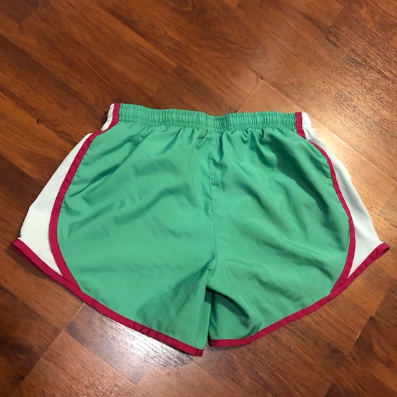 Nike Dri Fit Shorts. Size LG. Like new! - Picture 8 of 15